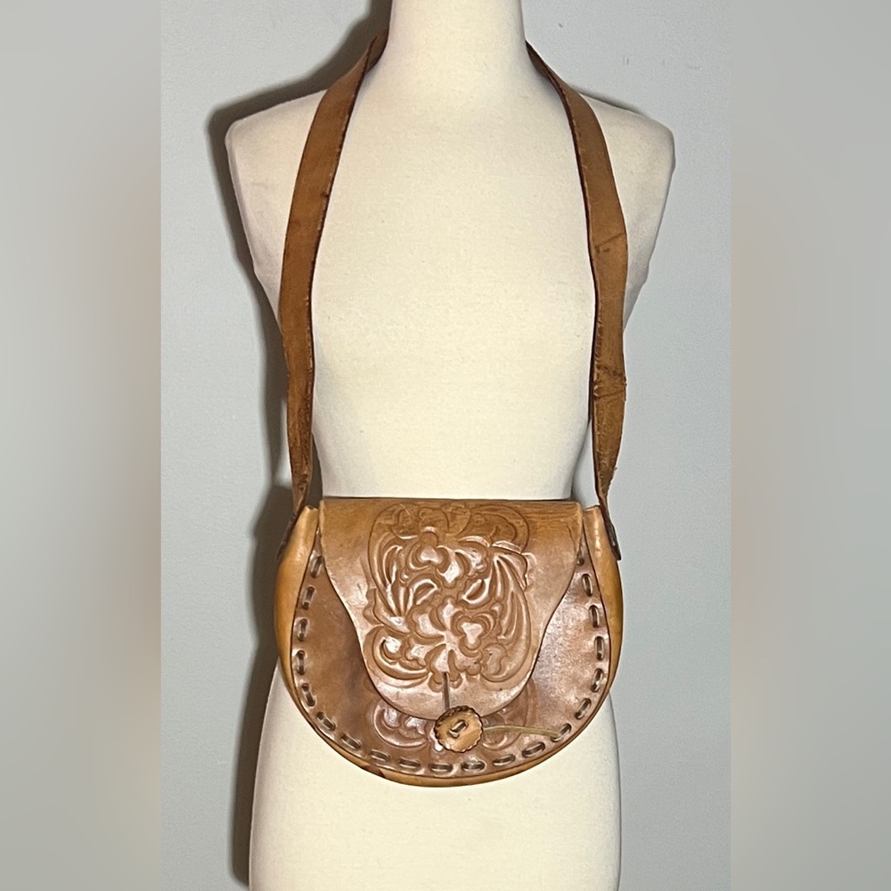 Vintage Hand-Tooled Leather Crossbody Saddle Bag Artisan Floral - Picture 2 of 11